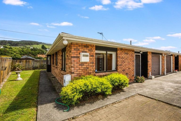 Photo of property in 41a Duncan Street, Tawa, Wellington, 5028