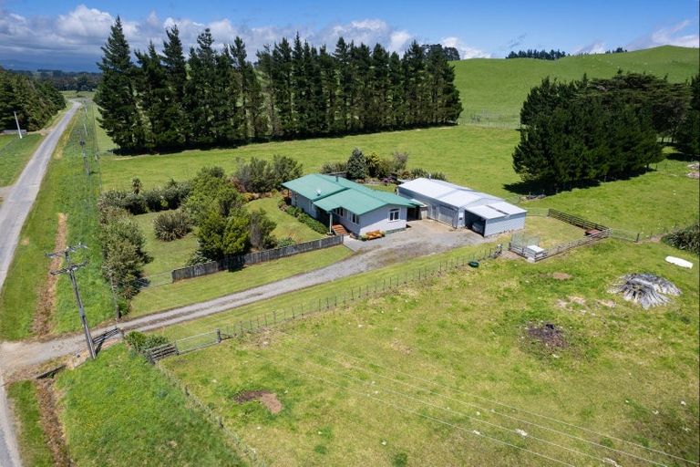 Photo of property in 321 Te Kakapo Valley Road, Dannevirke, 4978
