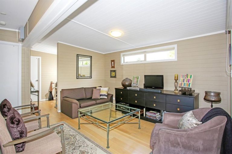 Photo of property in 1 Rifle Range Road, Pukekohe, 2676