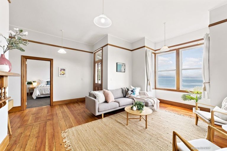 Photo of property in 29 Winchester Street, Kaiwharawhara, Wellington, 6035