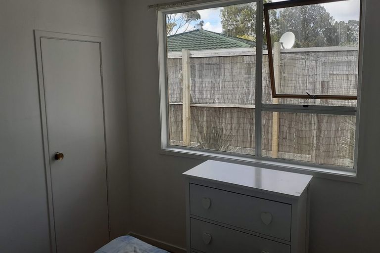 Photo of property in 12 Sandrine Avenue, Clover Park, Auckland, 2019