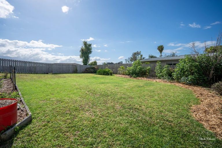 Photo of property in 37 Whaka Street, Maungaturoto, 0520