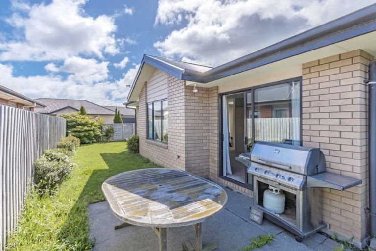 Photo of property in 6 Saint Peters Close, Woolston, Christchurch, 8062
