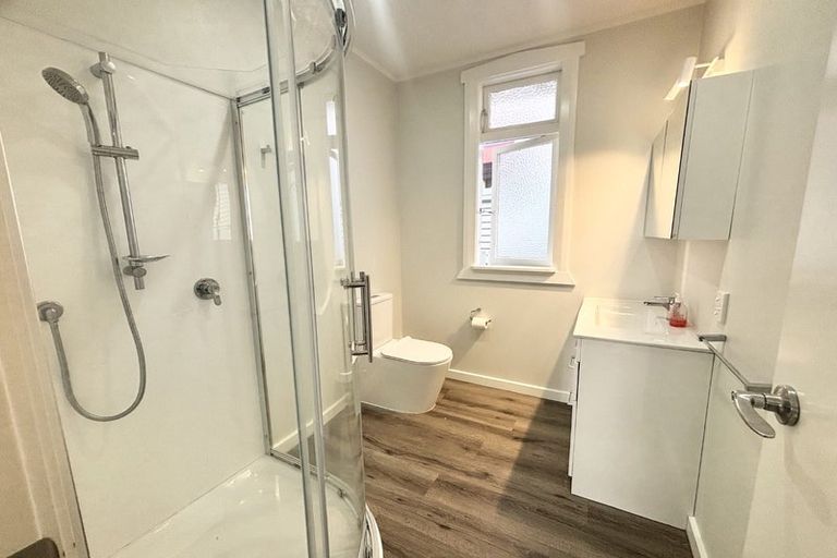 Photo of property in 4 Rotherham Terrace, Miramar, Wellington, 6022