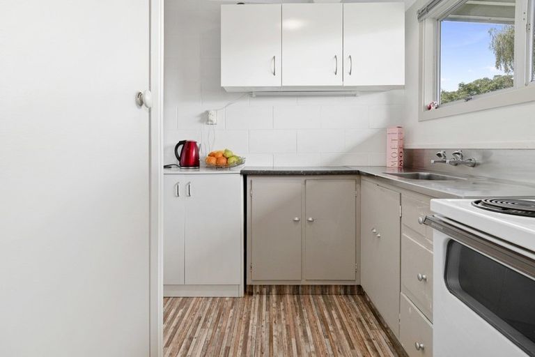 Photo of property in 22 Kingswood Road, Brookfield, Tauranga, 3110