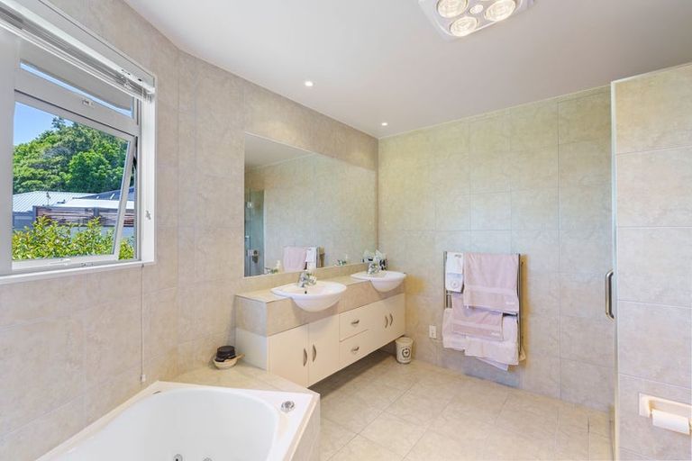 Photo of property in 3 Matata Place, Waikanae, 5036