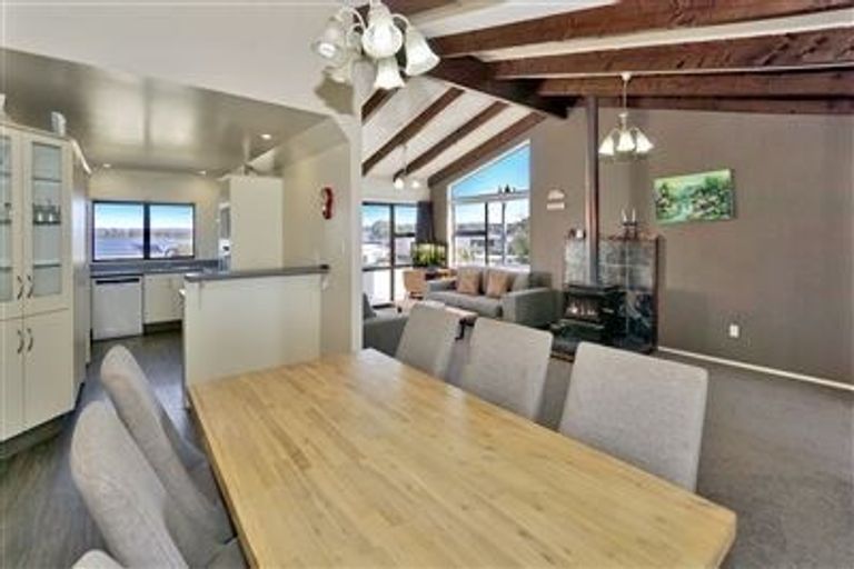 Photo of property in 575 Pukehina Parade, Pukehina, Te Puke, 3189