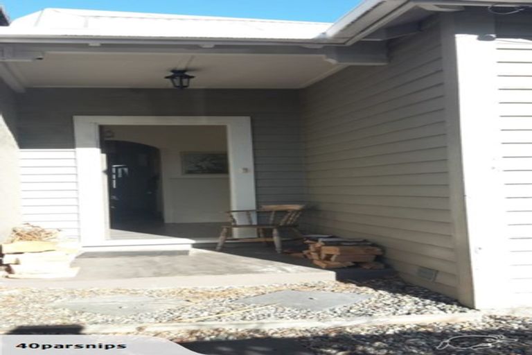 Photo of property in 37 Macandrew Road, South Dunedin, Dunedin, 9012