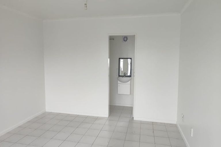 Photo of property in 35 Alexander Street, Awapuni, Palmerston North, 4412