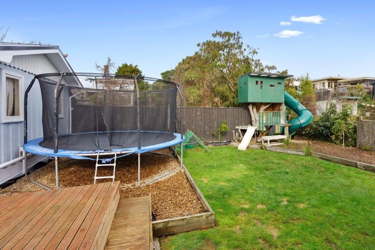 Photo of property in 25 Hillcrest Road, Raumati South, Paraparaumu, 5032