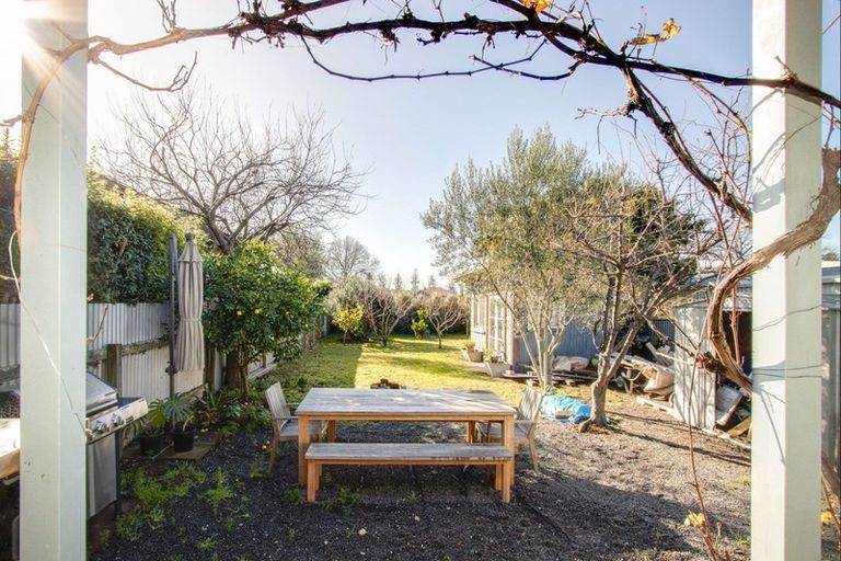 Photo of property in 118 Wellesley Road, Napier South, Napier, 4110