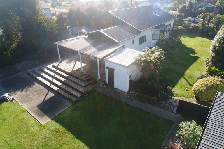 Photo of property in 20 Greenfield Street, Hector, 7822