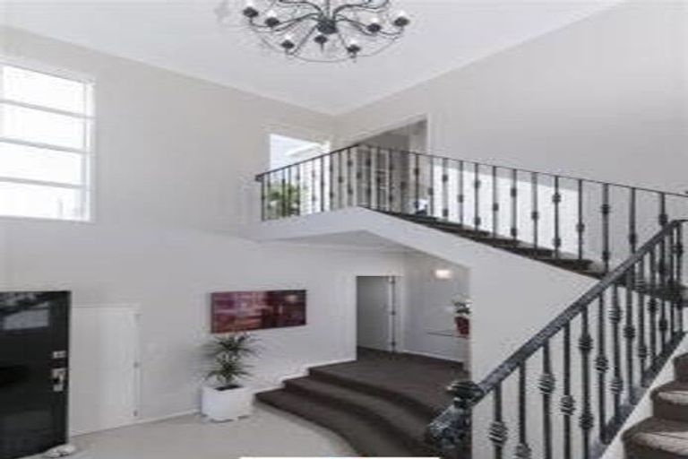 Photo of property in 17 Quedley Court, Eastern Beach, Auckland, 2012