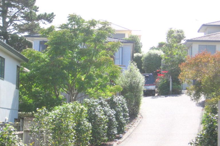 Photo of property in 2/18 Manu Place, Pinehill, Auckland, 0632