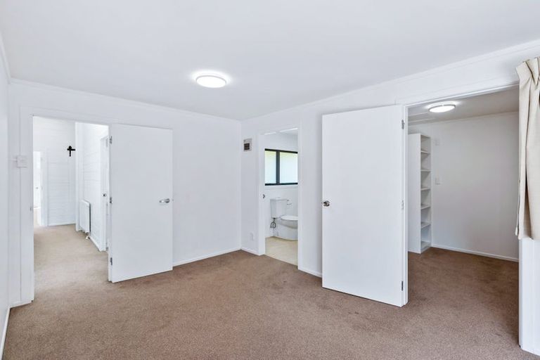 Photo of property in 30 Middleton Road, Johnsonville, Wellington, 6037