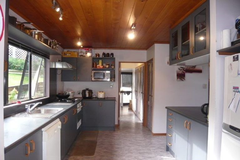 Photo of property in 18 Silhouette Way, Western Heights, Hamilton, 3200