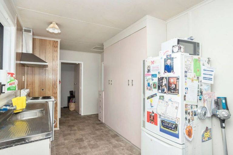 Photo of property in 56 Tennyson Street, Dannevirke, 4930