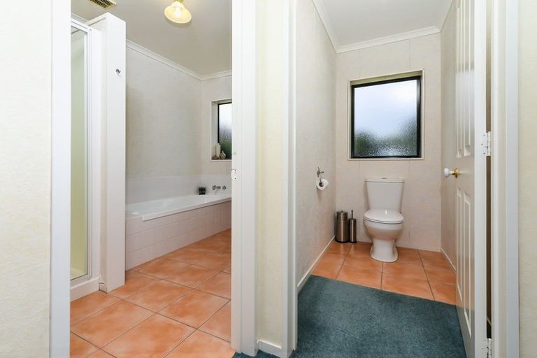 Photo of property in 10 Friesian Place, Grandview Heights, Hamilton, 3200