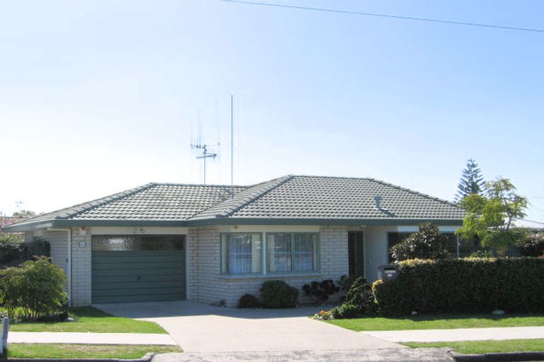 Photo of property in 12 Taupo Avenue, Mount Maunganui, 3116