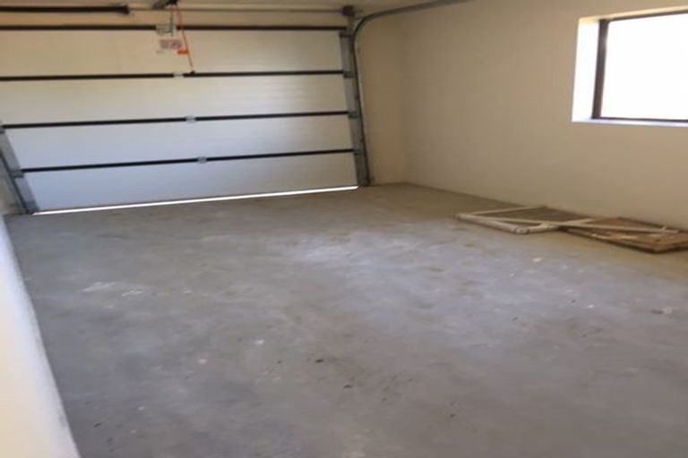 Photo of property in 15 Dissmeyer Drive, Clover Park, Auckland, 2019