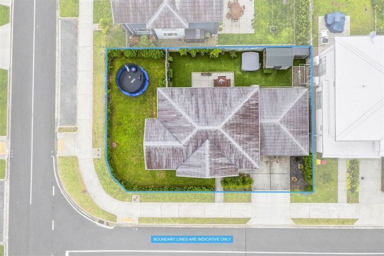 Photo of property in 39 Forbes Mccammon Drive, Swanson, Auckland, 0614