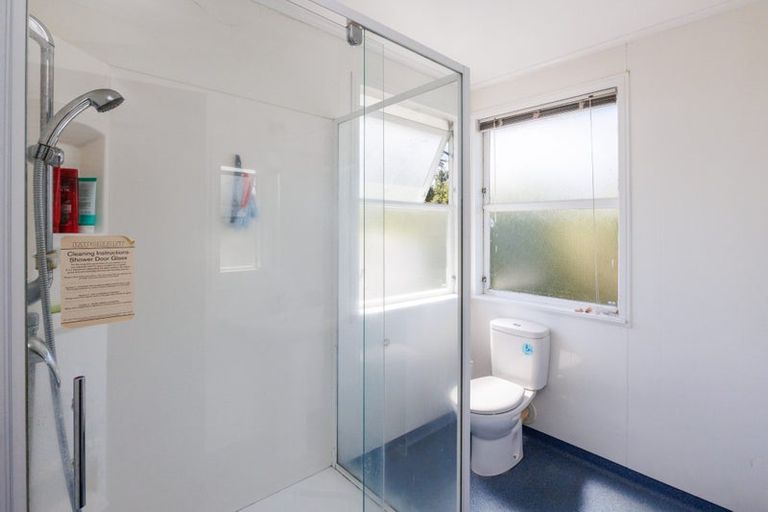 Photo of property in 76 Ruamahanga Crescent, Terrace End, Palmerston North, 4410