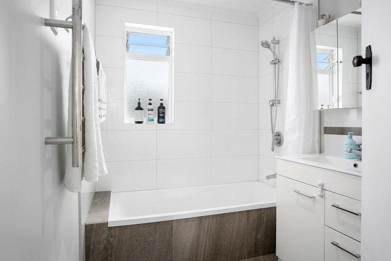 Photo of property in 69 Vogel Street, Cambridge, 3434