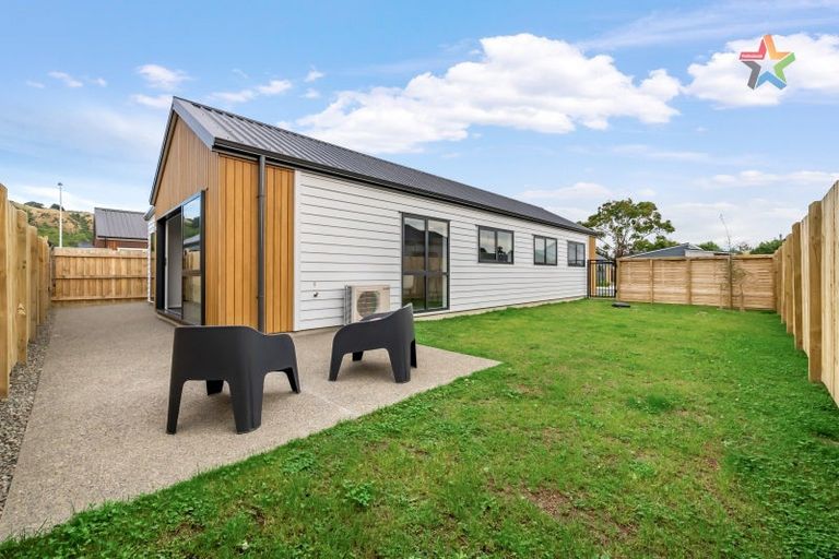 Photo of property in 8 Rotoiti Place, Paraparaumu, 5032