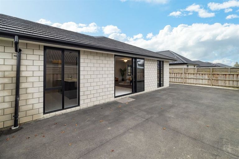 Photo of property in 32 Bill Harvey Drive, Halswell, Christchurch, 8025