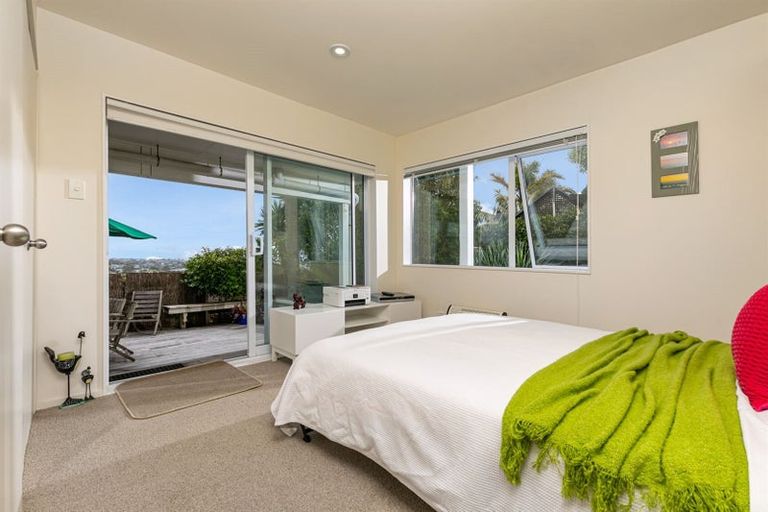 Photo of property in 2/5a Galaxy Drive, Mairangi Bay, Auckland, 0630