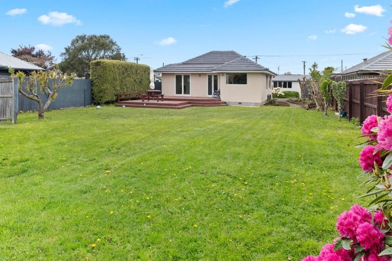 Photo of property in 43 Daniels Road, Redwood, Christchurch, 8051