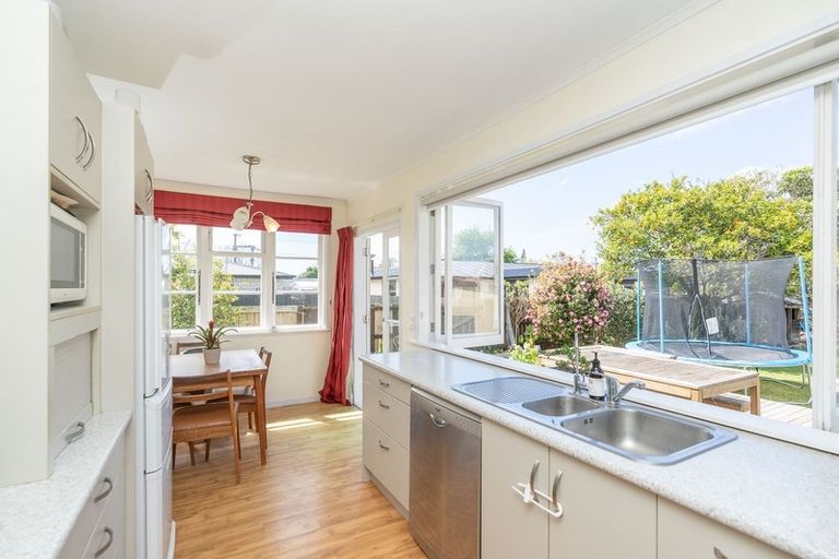 Photo of property in 30 Holland Road, Fairfield, Hamilton, 3214