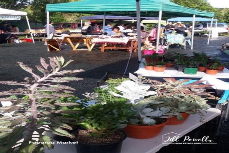 Photo of property in 1 Manaaki Circle, Paparoa, 0571