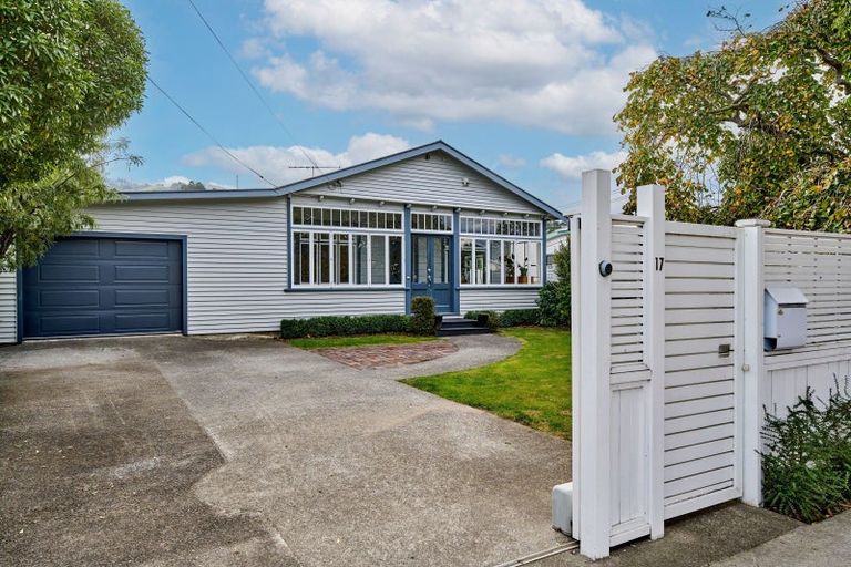 Photo of property in 17 Connolly Street, Boulcott, Lower Hutt, 5010
