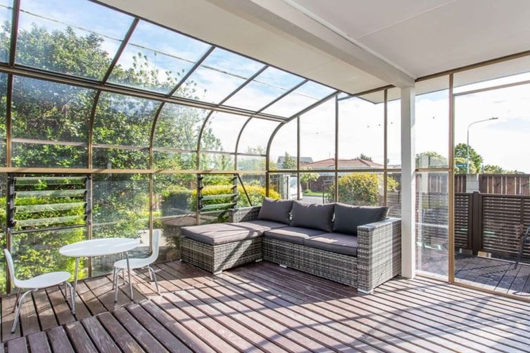 Photo of property in 39 Cowes Street, Avondale, Christchurch, 8061