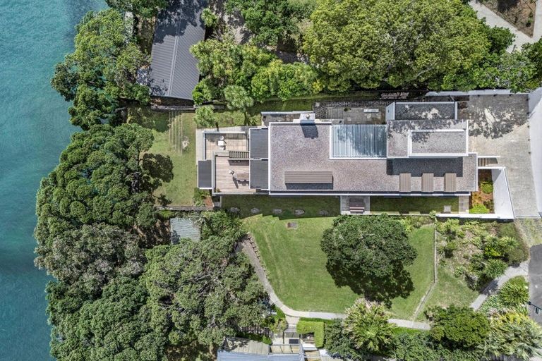 Photo of property in 94 Stanley Point Road, Stanley Point, Auckland, 0624