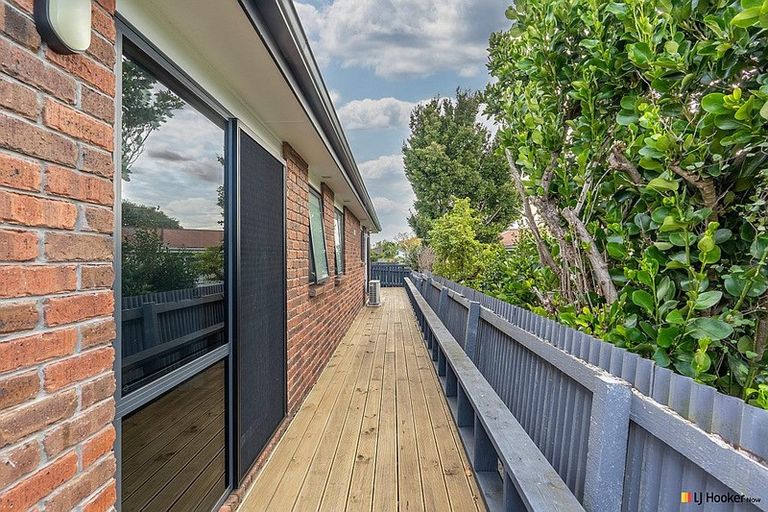 Photo of property in 52 Hobart Crescent, Wattle Downs, Auckland, 2103