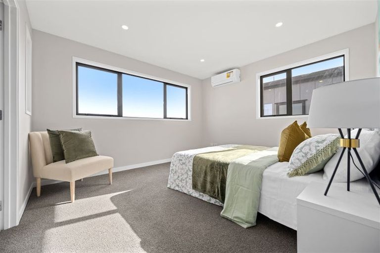 Photo of property in 14 Pohewa Road, Silverdale, 0932