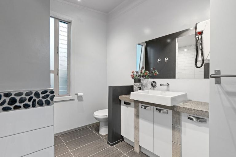 Photo of property in 9 Durmast Court, Cambridge, 3434