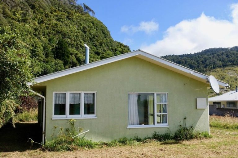 Photo of property in 6 Horncastle Crescent, Little Wanganui, Karamea, 7893