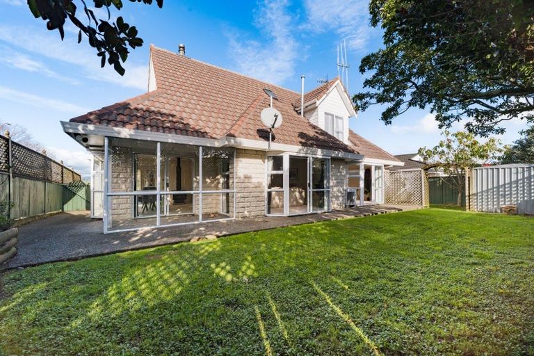 Photo of property in 126 John F Kennedy Drive, Milson, Palmerston North, 4414