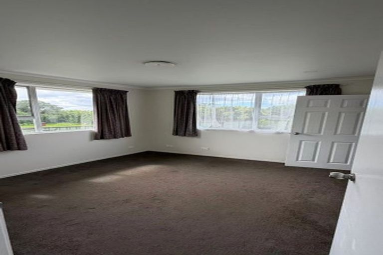 Photo of property in 26 Sunline Avenue, Massey, Auckland, 0614