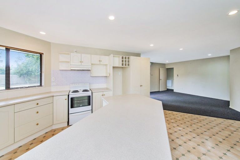 Photo of property in 8 Oldham Place, Darfield, 7510