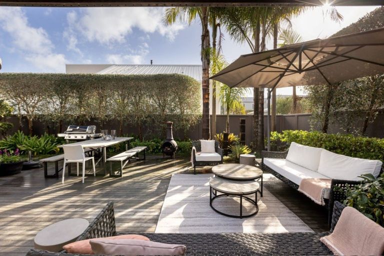 Photo of property in 241 Oceanbeach Road, Mount Maunganui, 3116