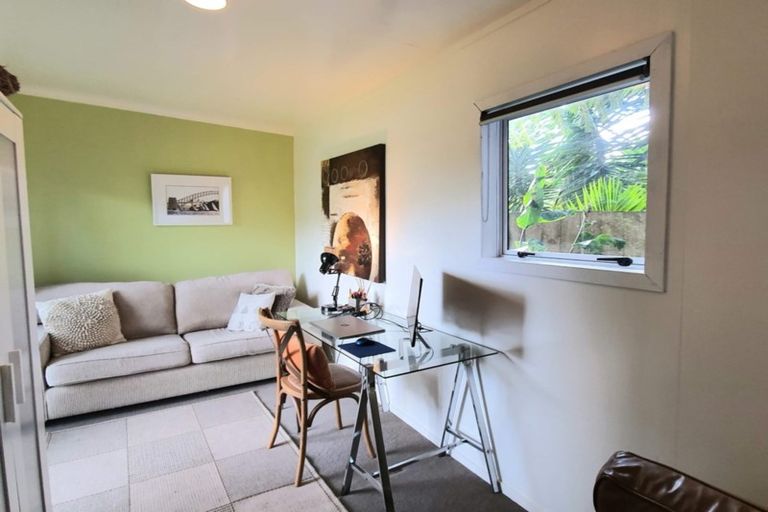 Photo of property in 12 Riverside Drive, Point Wells, 0986