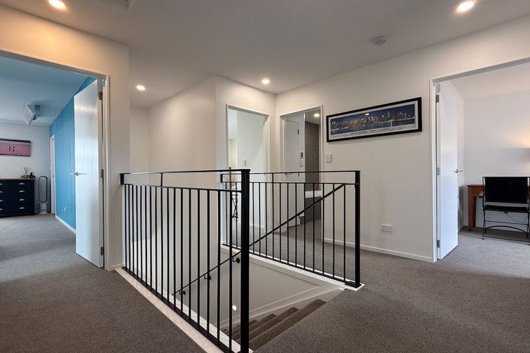 Photo of property in 2 Nga Tutu Place, Belmont, Auckland, 0622