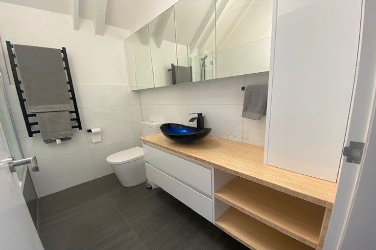 Photo of property in 56b Viewmont Drive, Harbour View, Lower Hutt, 5010