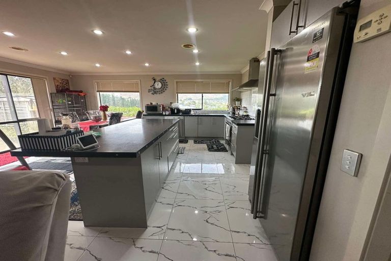 Photo of property in 89 Te Puia Drive, Aotea, Porirua, 5024