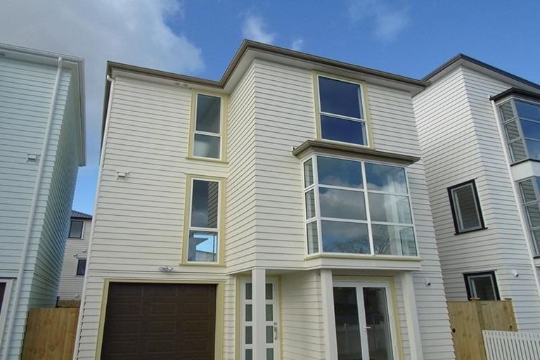 Photo of property in 32 Stephen Avenue, Henderson, Auckland, 0610