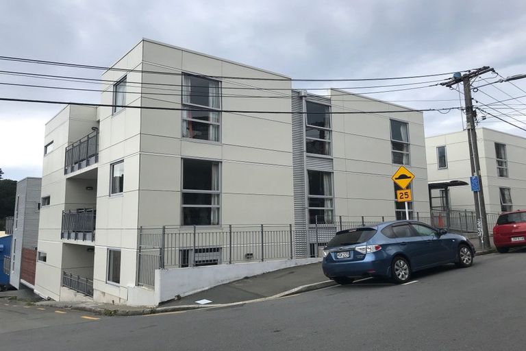 Photo of property in Hanson House, 7a/27 Hanson Street, Mount Cook, Wellington, 6021